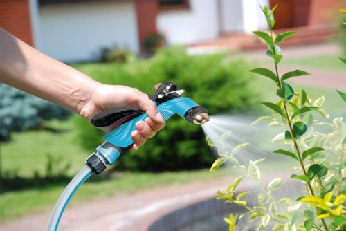 2 funkciós állítható pisztolyos öntöző a BASIC CELLFAST kerti tömlőhöz