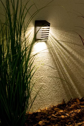 LED-es napelemes fali lámpa homlokzati lámpatest alkony érzékelővel 4000K IP64