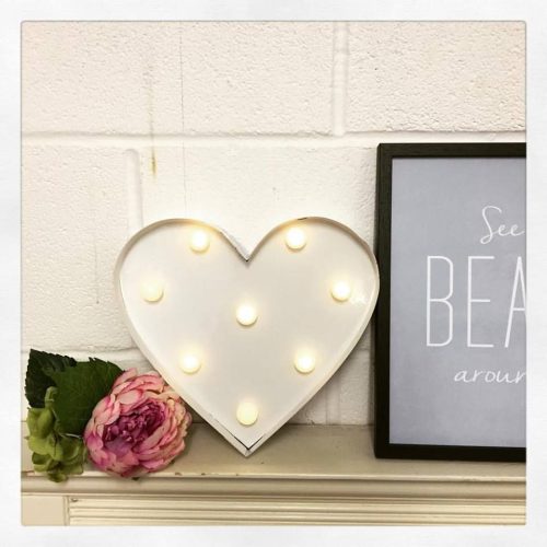 Dekoratív szív éjszakai lámpa 2x AA 1.5V elemmel működik 6x LED MILAGRO EKD3720