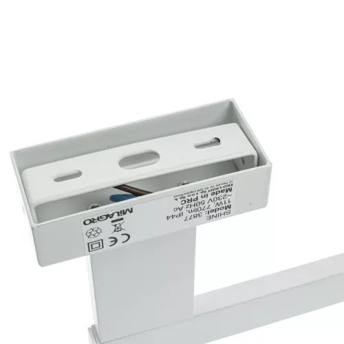 SHINE téglalap alakú fehér fali lámpa 11W LED IP44 Fém és Milagro műanyag