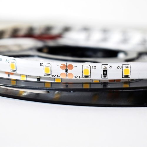 LED szalag Premium Strip 60/m 4000K IP65 5m Milagro