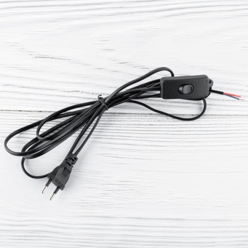 Csatlakozókábel 2,5m 2x0,5 billenőkapcsolóval FEKETE