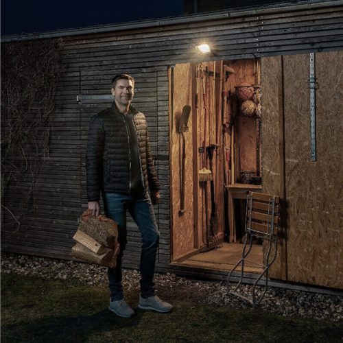 LED reflektor 50W 4000lm 4000K IP65 fekete mozgás- és alkonyérzékelővel + KOBI MHNC távirányító