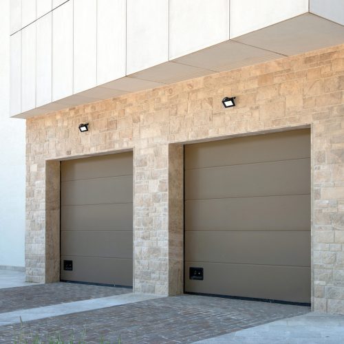 LED reflektor halogén 10W 735lm 4000K IP65 fekete LED2B MH PIROS Kobi lámpa