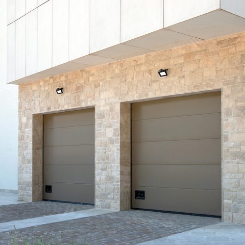 LED reflektor halogén 10W 735lm 6500K IP65 fekete LED2B MH RED Kobi lámpa