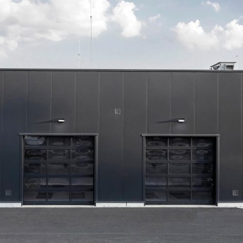 LED reflektor halogén 50W 4270lm 4000K IP65 fekete LED2B MH PIROS Kobi lámpa