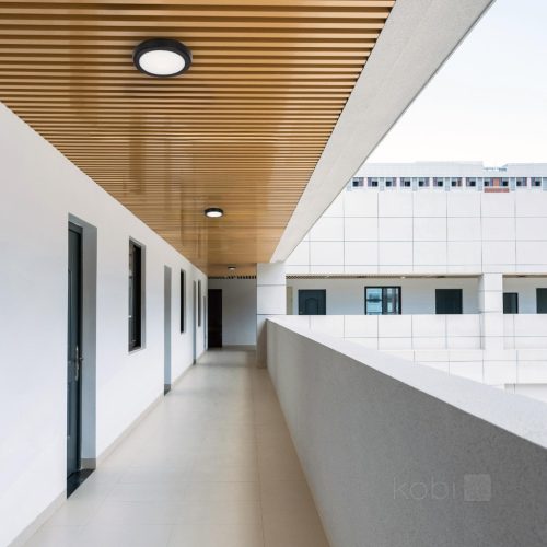 LED kültéri mennyezeti lámpa, 12W, 1140lm, 4000K, 120°, mozgás- és alkonyérzékelővel, fekete, IP65, Nairos Kobi