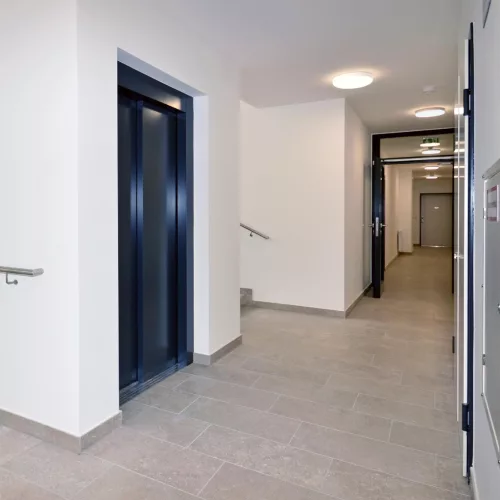 LED fürdőszobai mennyezeti lámpa, felületre szerelhető, 36W, 3780lm, 4000K, 120°, mozgás- és alkonyérzékelővel, fehér, IP65, Nairos Kobi