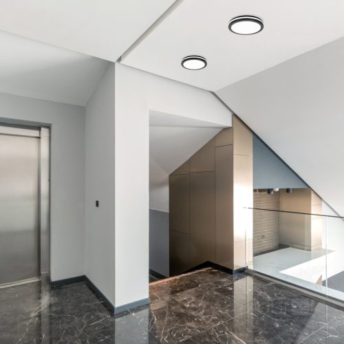 LED fürdőszobai mennyezeti lámpa, 12W, 1140lm CCT, 120°, mozgás- és alkonyérzékelővel, fekete, IP65, IK08, Nairos Kobi