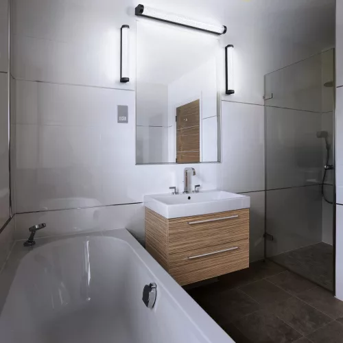 LED Fürdőszobai Lámpa Fali Világítás Tükör Felett Szabályozható 12W 1100lm CCT IP44 60cm Obris Fekete Ledvance