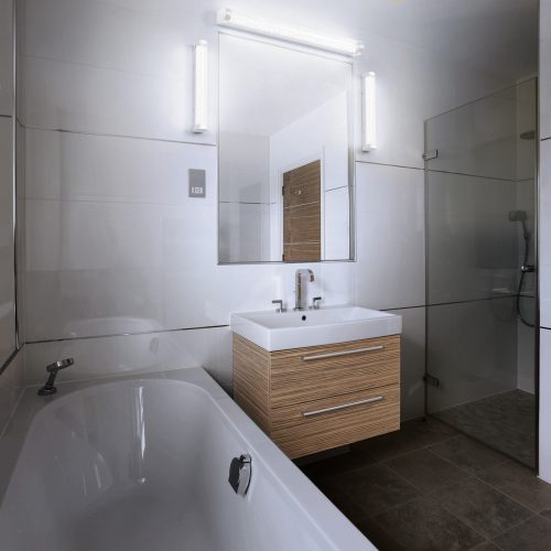 LED Fürdőszobai Lámpa Fali Világítás Tükör Felett Szabályozható 9W 900lm CCT IP44 40cm Obris Fehér Ledvance