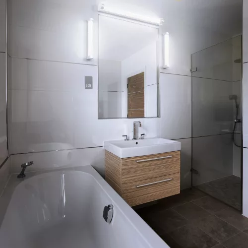 LED Fürdőszobai Lámpa Fali Világítás Tükör Felett Szabályozható 9W 900lm CCT IP44 40cm Obris Fehér Ledvance