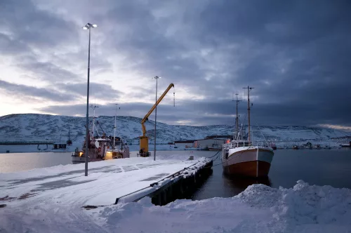 LED-es reflektor kültéri spotlámpa szabályozható 36W 48500lm 3000K IP66 fehér reflektor Ledvance