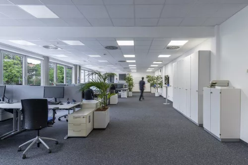 LED Panel Irodai Mennyezeti Lámpa 28W 3640lm 3000K Meleg Fehér 60x60cm UGR19 Comfort Ledvance