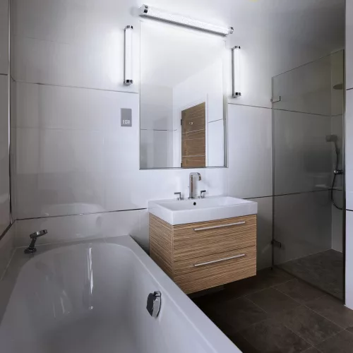 LED fali lámpa mennyezeti cső tükrös fényerőszabályzó 12W IP44 CCT 3000K-4000K króm buborékos üveg LEDVANCE