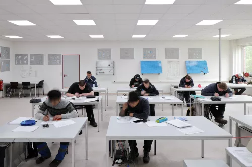 LED Panel Mennyezeti Fali Lámpatest 43W 4000lm CCT Szabályozható Süllyesztett Négyzet Fehér SMART+ ZigBee Ledvance