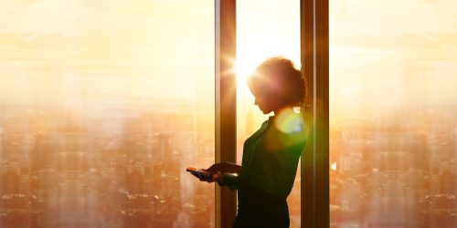 LED izzó E27 14W = 100W 1521lm RGBW CCT fényerőszabályozható SMART+ WiFi Globe Ledvance