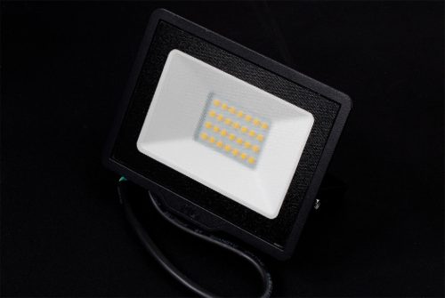 LED REFLEKTOR 20W 1700lm 4000K IP65 Fekete PILA Ledinaire BVP007
