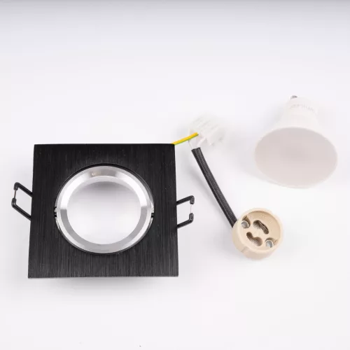 Süllyesztett, négyzet alakú halogén lámpatest TRIX 3in1 GU10 6W 3000K fekete LUMILED