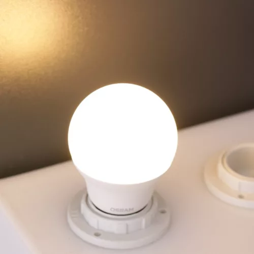 LED izzó E14 P45 4.9W = 40W 470lm 2700K Meleg 200° LEDVANCE