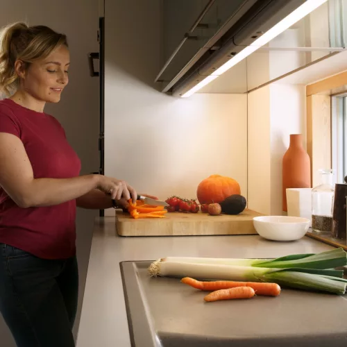 Lineáris LED szekrény alatti lámpa 6W 300lm 3000K meleg 37cm LinearLED lapos LEDVANCE