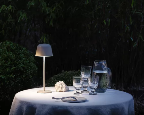 LED kültéri asztali lámpa újratölthető, szabályozható 2,5 W 200 lm 2700/4000/6500K IP54 bézs Endura Ledvance