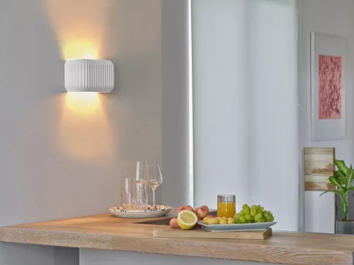 Dekoratív fali lámpa, felületre szerelhető, E27, fehér dekorral, Ledvance