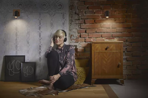 LED fali mennyezeti lámpa, felületre szerelhető, 3,4 W, 230 lm, 3000 K, meleg, szabályozható fényerővel, dekoratív barna, fekete pontfény, higany, Ledvance