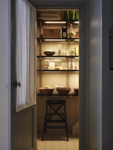 Kabinet alatti LED szalagfény 4W 270lm CCT alkonyati mozgásérzékelővel, elemes, szürke lineáris Ledvance