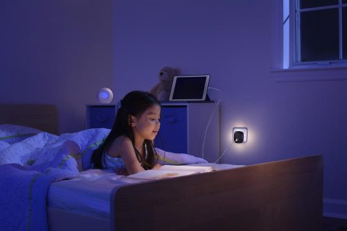 LED Éjszakai Fény Konnektorba 12.5W 9lm 3000K Meleg Színű Alkonyérzékelővel Fekete Lunetta Ledvance