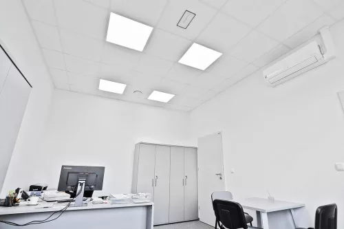 LED Panel Irodai Mennyezeti Lámpa 35W 3850lm 3000K - 4000K CCT Szabályozható Felületre Szerelt Süllyesztett Fehér 60x60cm UGR19 Compact Ledvance