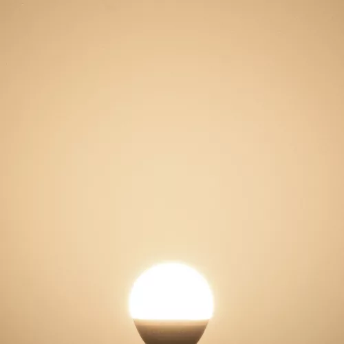 E27 P45 LED izzó 7W = 60W 650lm 3000K Meleg 180° LUMILED