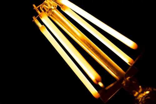 Dekoratív gömb alakú LED izzó E27 G125 4W = 40W 470lm 2000K Meleg 360° Izzószál LUMILED Globe Borostyán