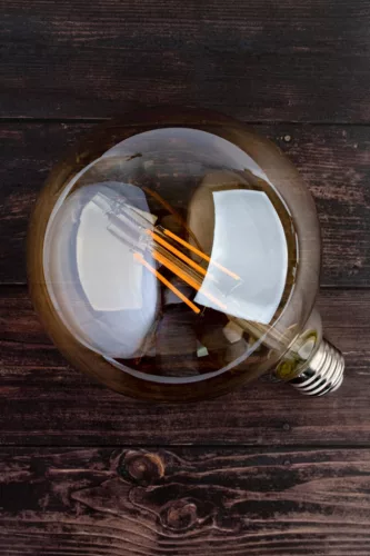 E27 G125 LED izzó 6W = 50W 660lm 2200K meleg 360° LUMILED borostyán izzószál