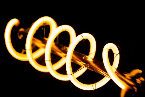 Dekoratív gömb alakú LED izzó E27 G95 6W = 50W 420lm 2200K meleg 360°-os izzószál LUMILED GLOBE Smokey