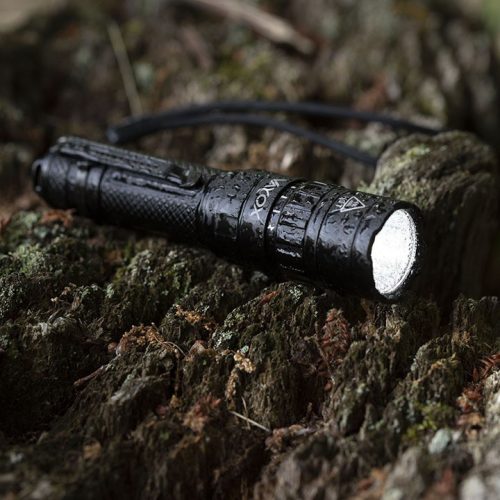 Taktikai LED zseblámpa keresőlámpa USB Erőteljes újratölthető IP65 PRO VA0077 VAYOX