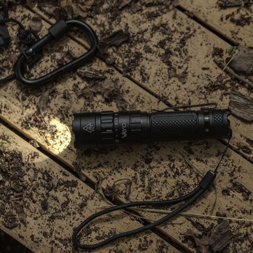 Taktikai LED zseblámpa keresőlámpa USB Erőteljes újratölthető IP65 PRO VA0077 VAYOX