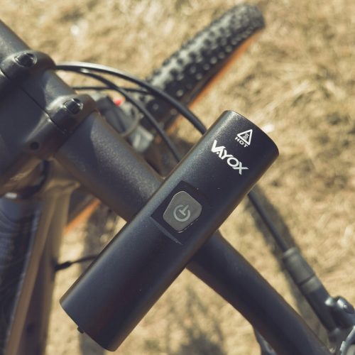 Zseblámpa LED kerékpár lámpa USB-C tartólámpa 6 mód 1300lm IPX6 VAYOX