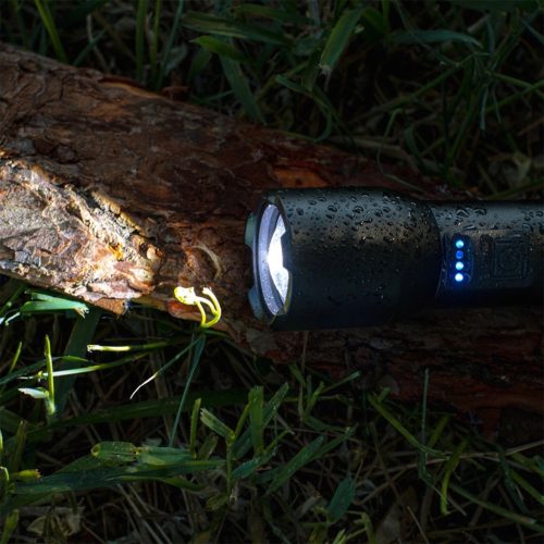 Újratölthető LED zseblámpa, klasszikus, 20 W, 800 lm, kézilámpa, nagy teljesítményű ZOOM VA0180, VAYOX