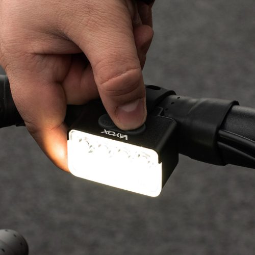 Kerékpár első zseblámpa 8xLED USB-C 10 mód 900lm IPX6 VAYOX