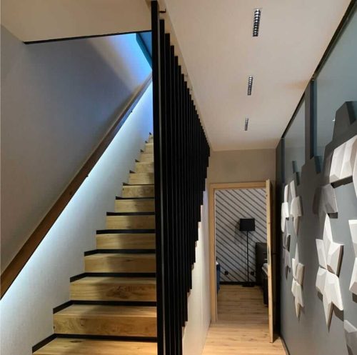 Süllyesztett SOLAR LED 20W 3000K mennyezeti lámpatest lencsés lineáris fehér és fekete fény Prestige