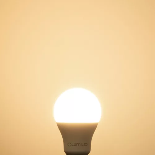 E27 A60 LED izzó 5W = 40W 470lm 3000K Meleg 260° LUMILED