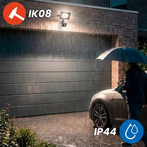 ZONER LED reflektor 50W 5000LM 4000K IP65 fekete LUMILED mozgásérzékelő