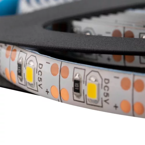 Solar LED szalag 180x LED 3000K Meleg IP44 3m AVERO LUMILED