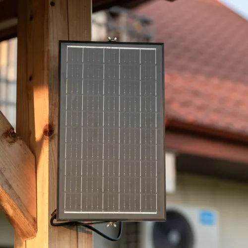 Napelemes LED halogén reflektor 200W kerti lámpa 4000K IP65 PIR mozgásérzékelő + távirányító FULGOR LUMILED