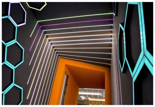 LED szalagprofil, ferde, fekete eloxált, 1m Masterled