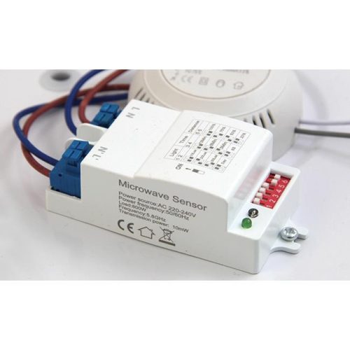 LED mennyezeti lámpa 2x E27 SOLEN mikrohullámú érzékelővel, szögletes ezüst