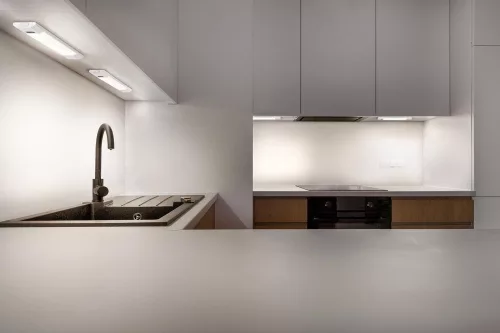 Felületre szerelhető lineáris LED panel mozgásérzékelővel, dimmelhető, 4W 3000-6500K CCT 290lm, fehér LINEAR Osram