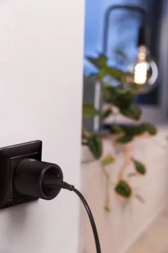 Okos konnektor 2300W fekete Osram SMART+ WiFi Matter