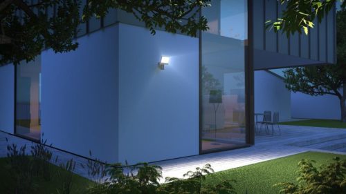 LED REFLEKTOR 21W 2200lm 3000K IP44 antracit mozgásérzékelővel és XLED CAM1 Steinel kamera